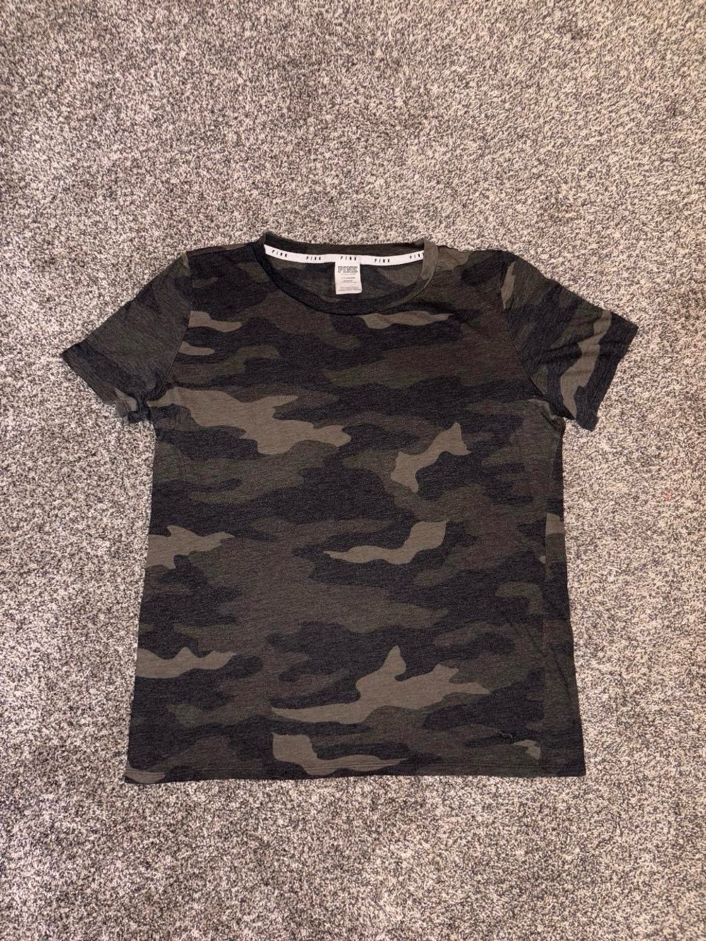 Y2K Victoria's Secret PINK camo t-shirt
